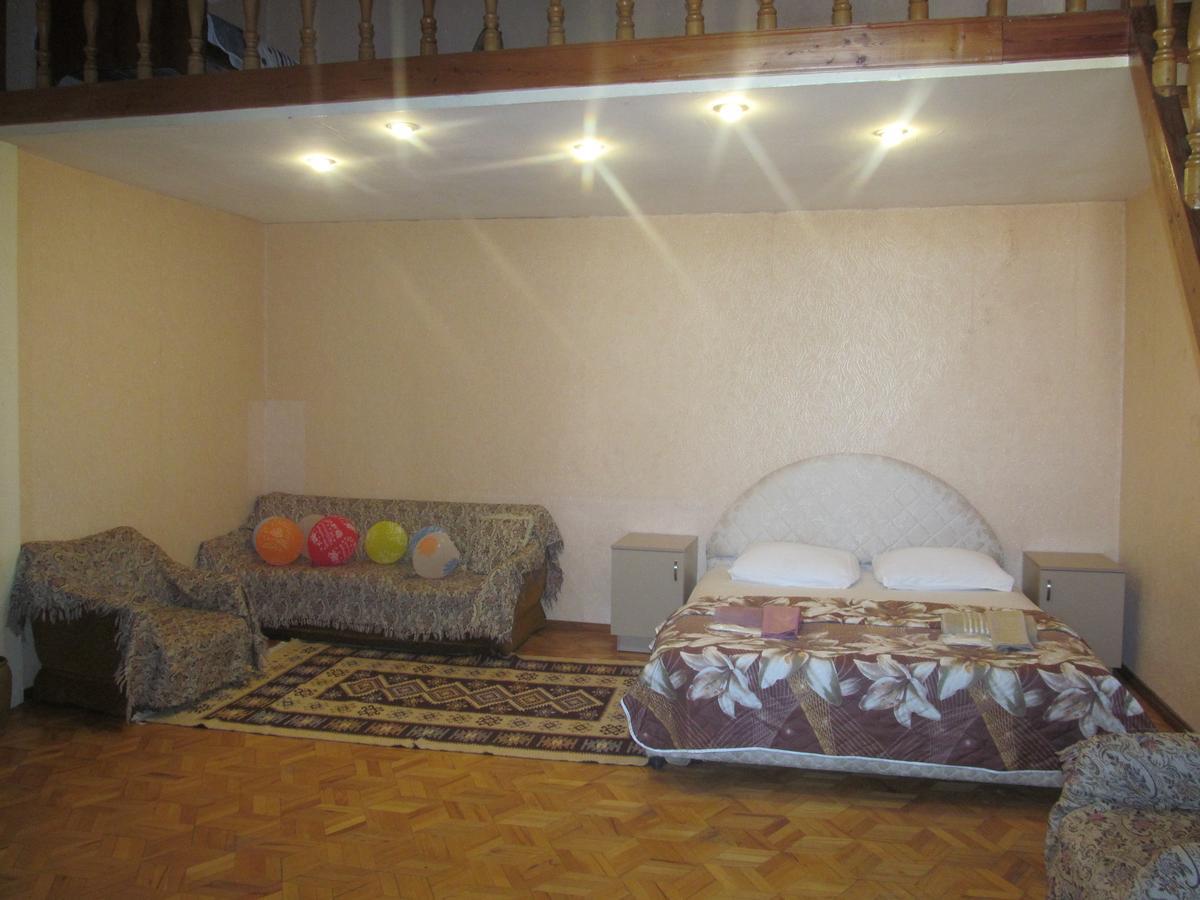 Grandma'S Hotel Tbilisi ภายนอก รูปภาพ