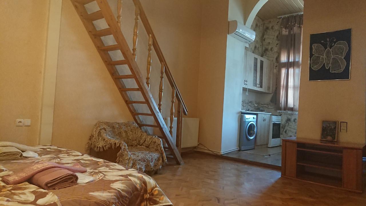 Grandma'S Hotel Tbilisi ภายนอก รูปภาพ